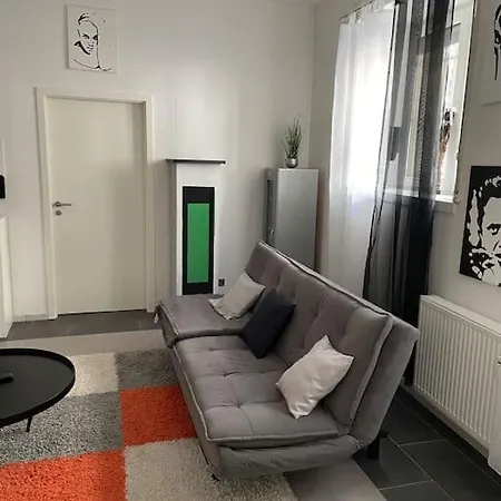 شقة 2-zimmer City Mit Eigenem Eingang *